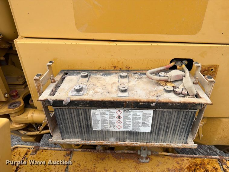 image for item FU4700 2001 Caterpillar 140H motor grader