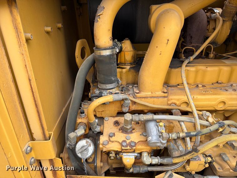 image for item FU4700 2001 Caterpillar 140H motor grader