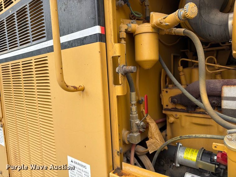 image for item FU4700 2001 Caterpillar 140H motor grader