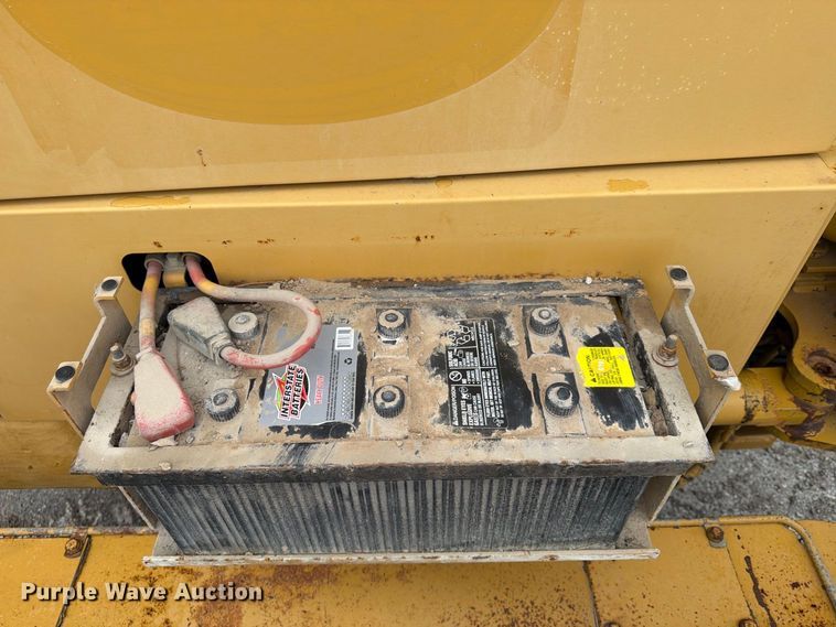image for item FU4700 2001 Caterpillar 140H motor grader