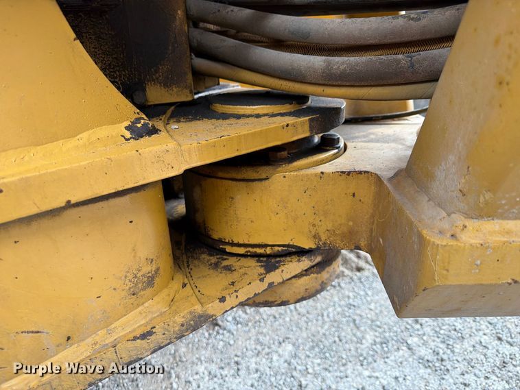image for item FU4700 2001 Caterpillar 140H motor grader