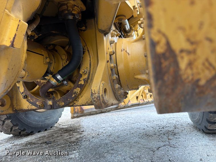 image for item FU4700 2001 Caterpillar 140H motor grader