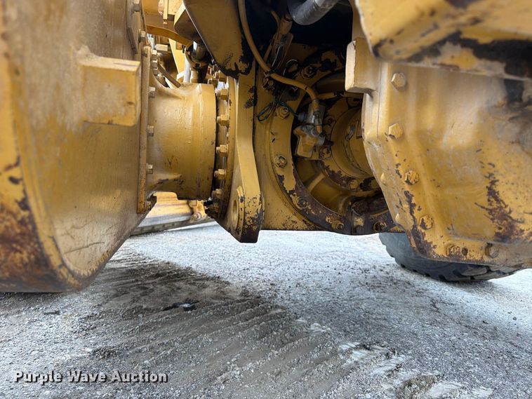 image for item FU4700 2001 Caterpillar 140H motor grader
