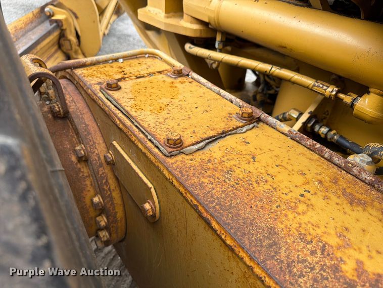 image for item FU4700 2001 Caterpillar 140H motor grader
