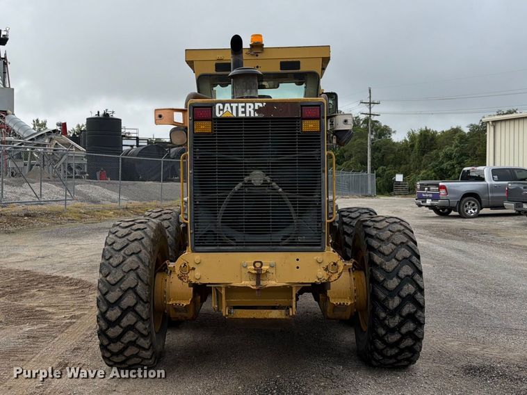 image for item FU4701 2004 Caterpillar 140H motor grader