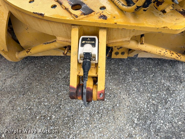 image for item FU4701 2004 Caterpillar 140H motor grader