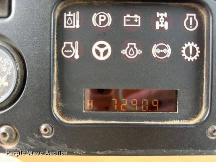 image for item FU4701 2004 Caterpillar 140H motor grader