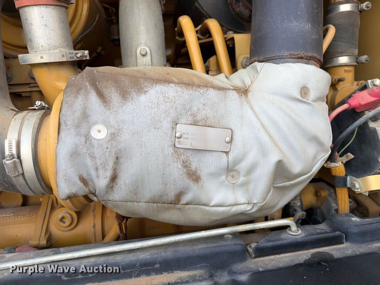 image for item FU4701 2004 Caterpillar 140H motor grader