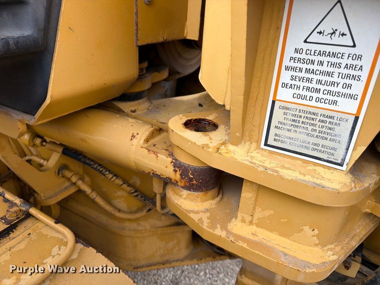 image for item FU4701 2004 Caterpillar 140H motor grader