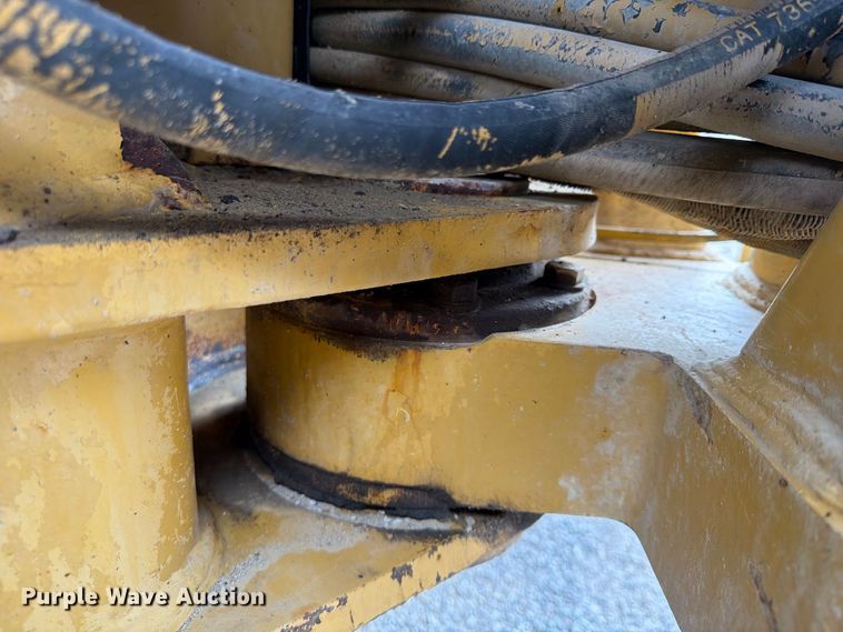image for item FU4701 2004 Caterpillar 140H motor grader