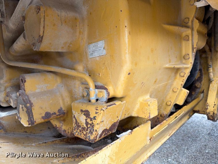 image for item FU4701 2004 Caterpillar 140H motor grader