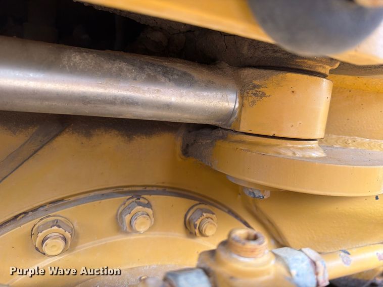 image for item FU4701 2004 Caterpillar 140H motor grader