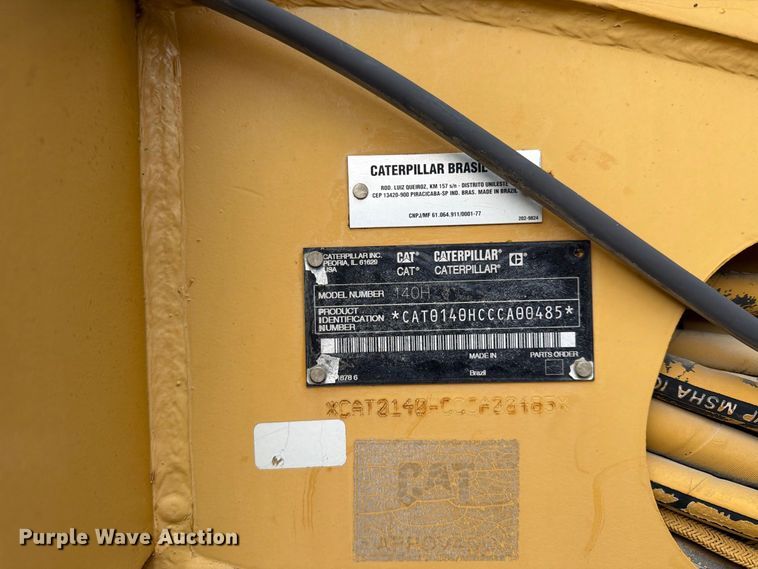 image for item FU4701 2004 Caterpillar 140H motor grader