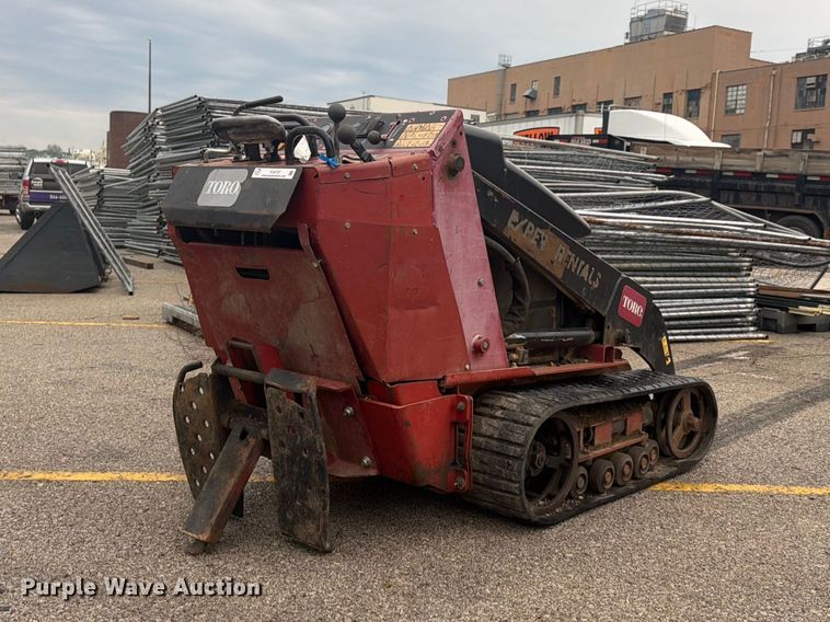 image for item FU4737 2016 Toro 22324 compact utility loader