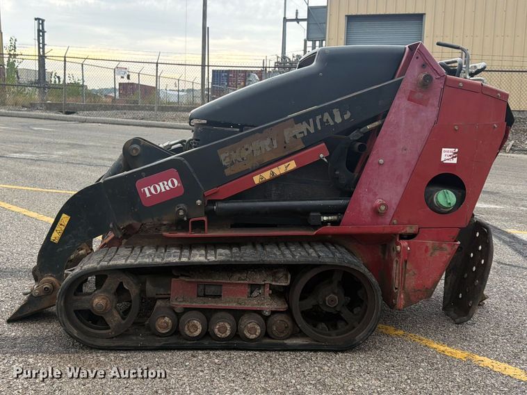 image for item FU4737 2016 Toro 22324 compact utility loader