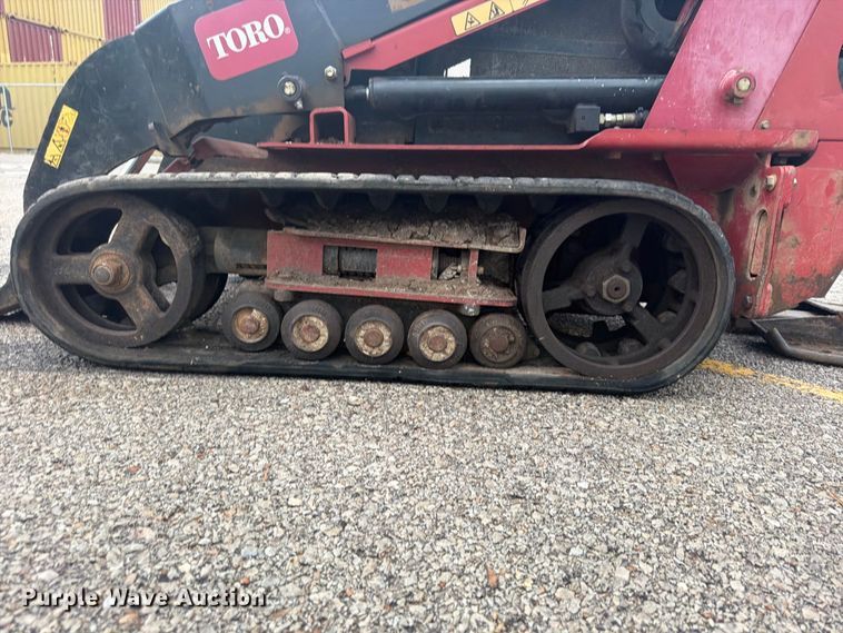 image for item FU4737 2016 Toro 22324 compact utility loader