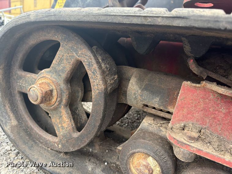 image for item FU4737 2016 Toro 22324 compact utility loader