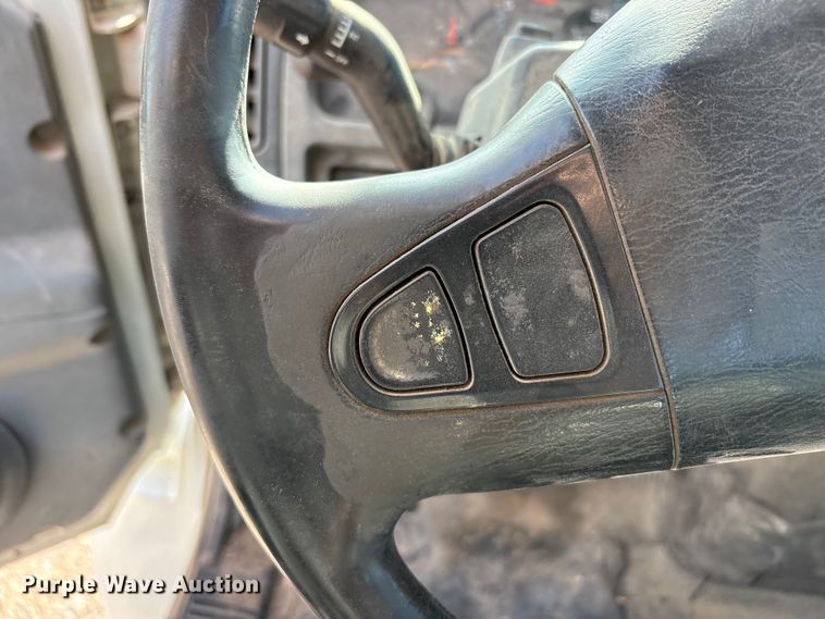 image for item JM9514 2007 International 4300 digger derrick truck