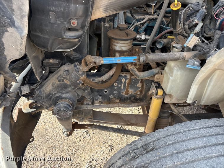image for item JM9514 2007 International 4300 digger derrick truck