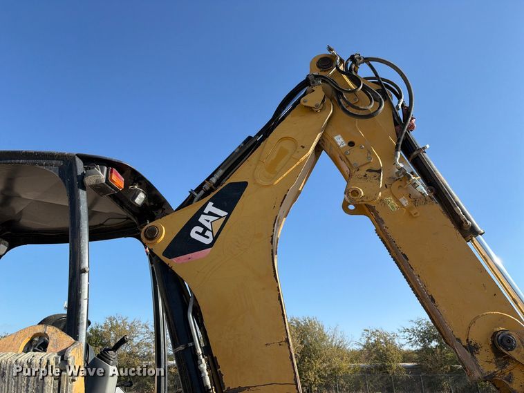 image for item NC9915 2006 Caterpillar 430E backhoe