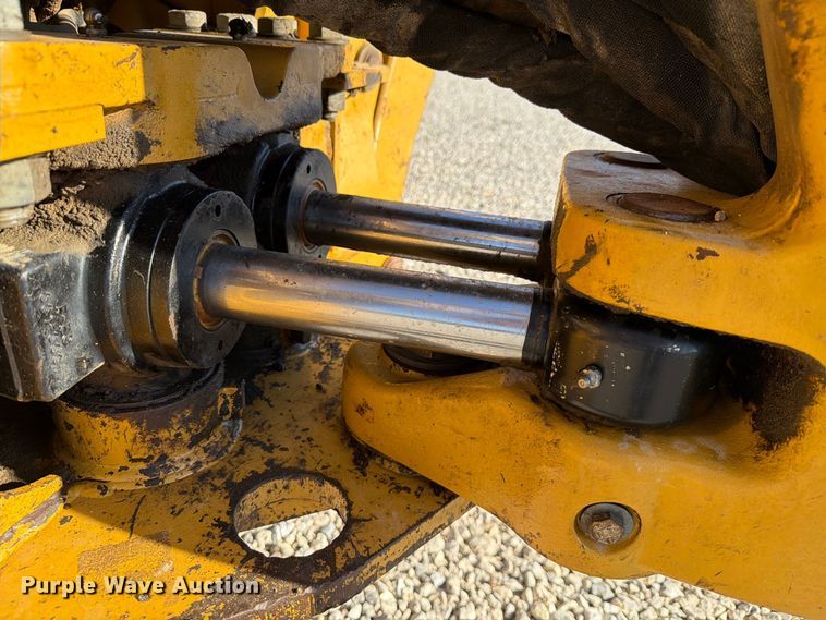 image for item NC9915 2006 Caterpillar 430E backhoe