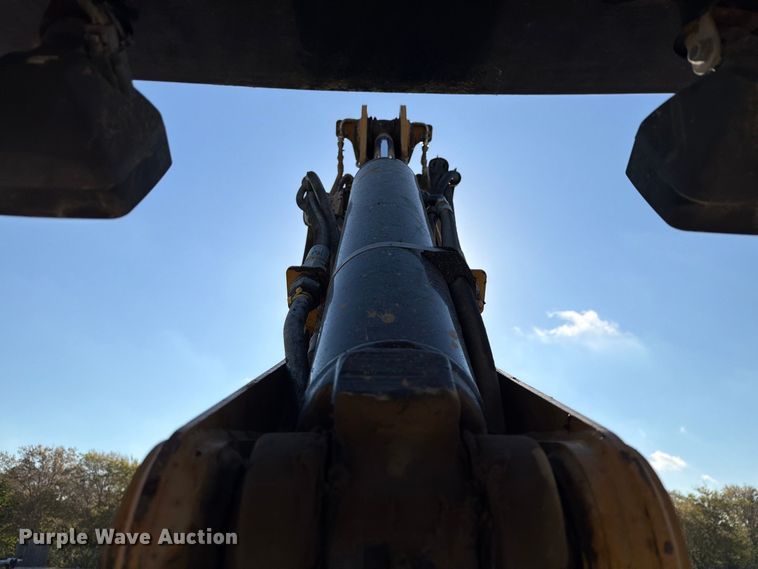 image for item NC9915 2006 Caterpillar 430E backhoe