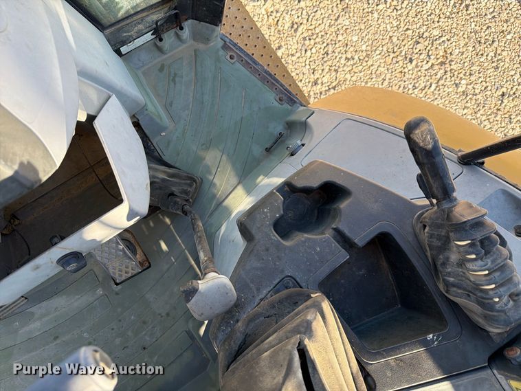 image for item NC9915 2006 Caterpillar 430E backhoe