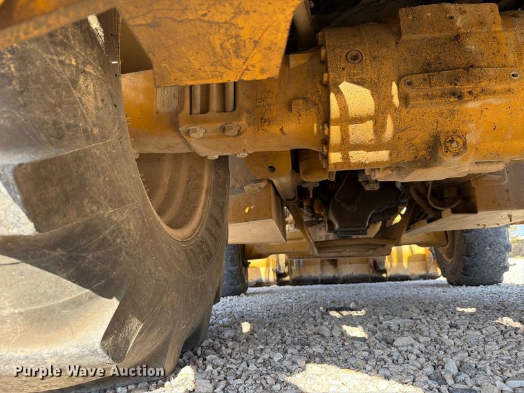 image for item NC9915 2006 Caterpillar 430E backhoe