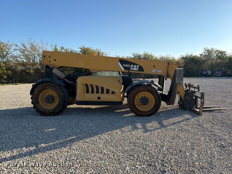 image for item NC9916 2007 JLG TL943 telehandler