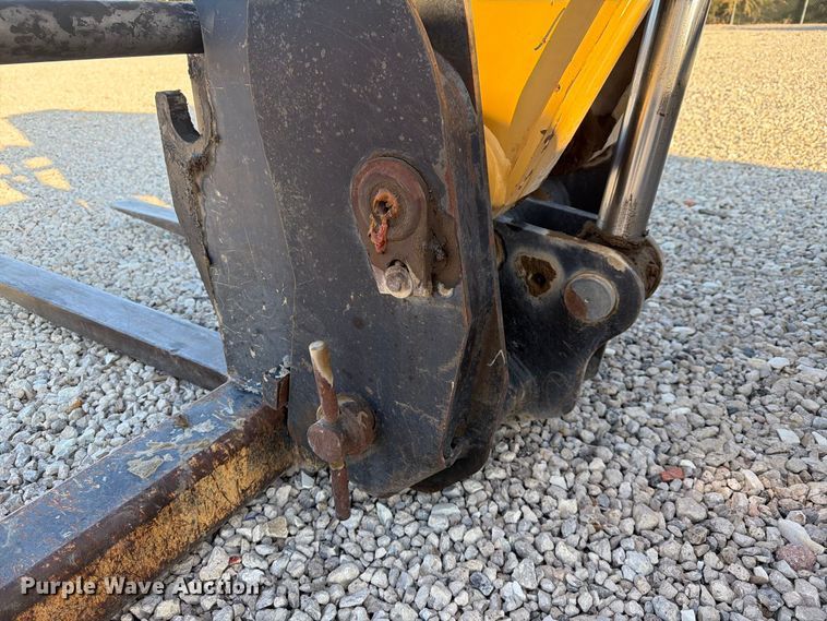 image for item NC9916 2007 JLG TL943 telehandler
