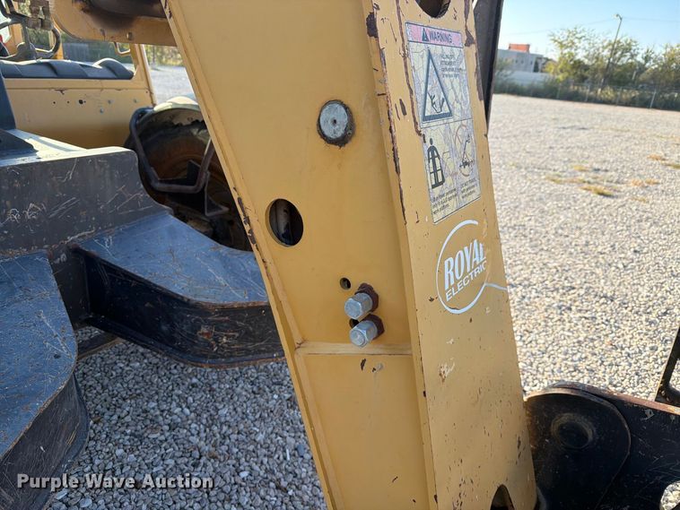 image for item NC9916 2007 JLG TL943 telehandler