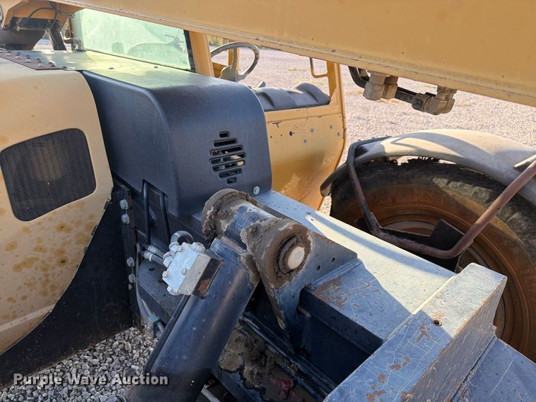 image for item NC9916 2007 JLG TL943 telehandler