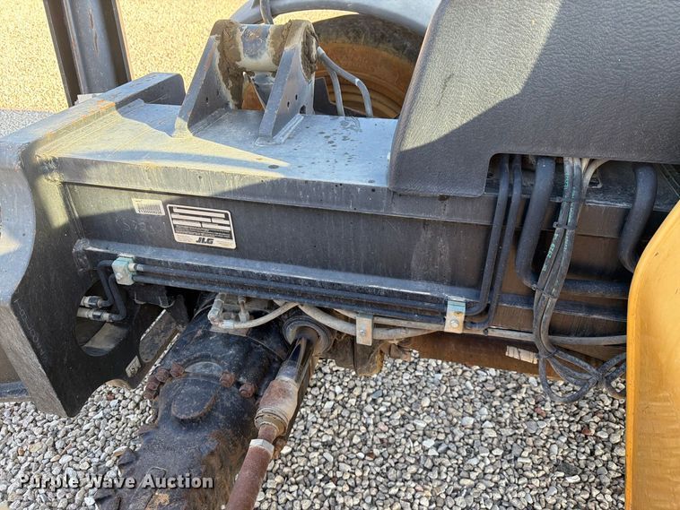 image for item NC9916 2007 JLG TL943 telehandler