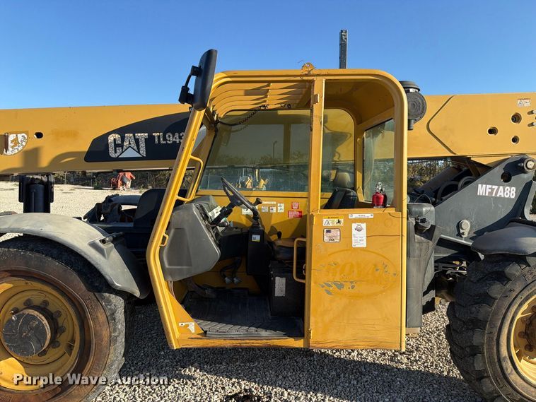image for item NC9916 2007 JLG TL943 telehandler