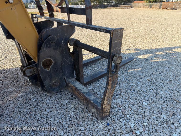 image for item NC9916 2007 JLG TL943 telehandler