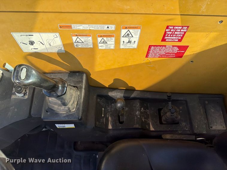 image for item NC9916 2007 JLG TL943 telehandler