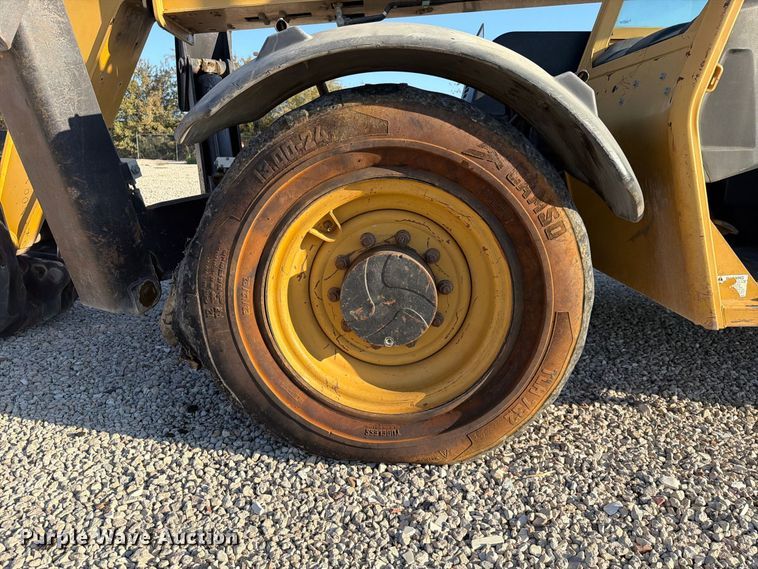 image for item NC9916 2007 JLG TL943 telehandler