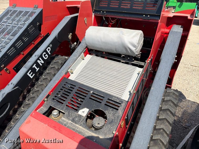 image for item NC9939 2024 Erie Industries SCL850 compact utility loader