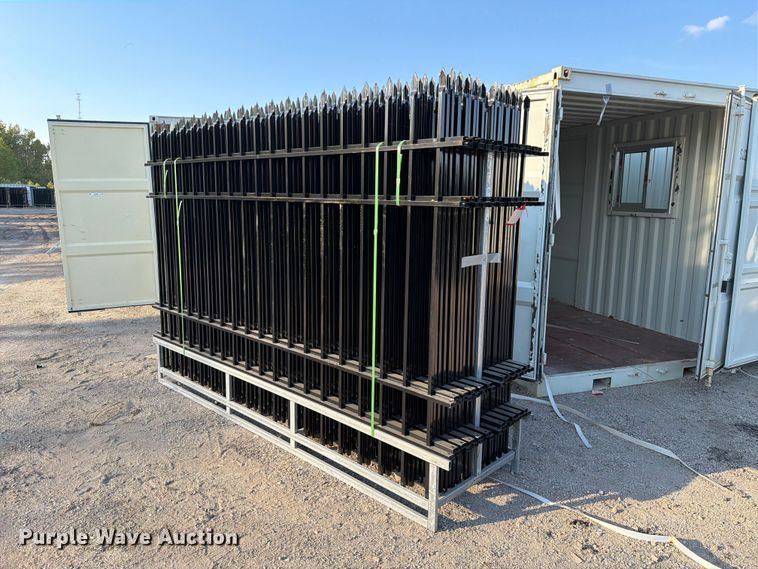 (44) EINGP F10 fence panels