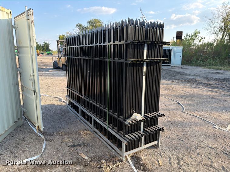 image for item NC9987 (44) EINGP F10 fence panels