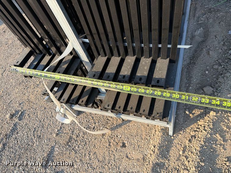 image for item NC9987 (44) EINGP F10 fence panels