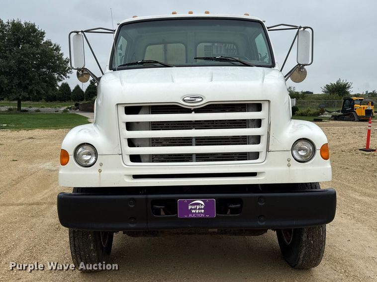 image for item ND9544 1999 Sterling Truck L7501 vacuum truck