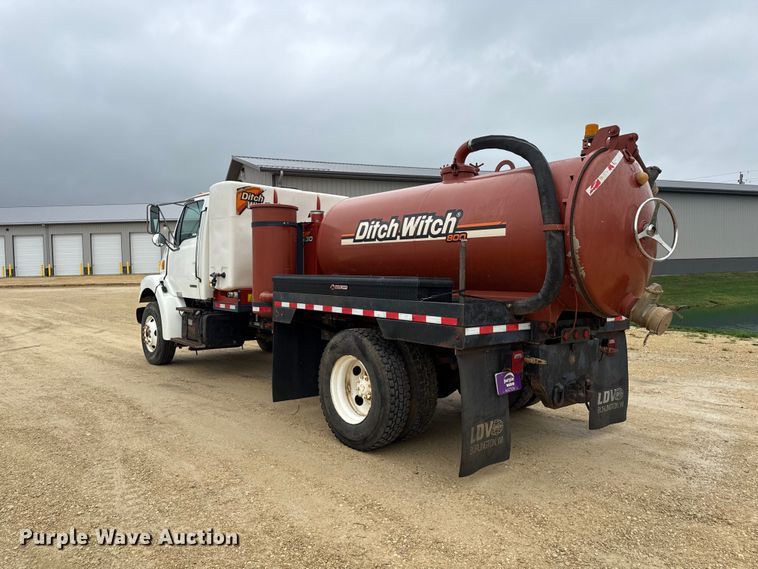 image for item ND9544 1999 Sterling Truck L7501 vacuum truck