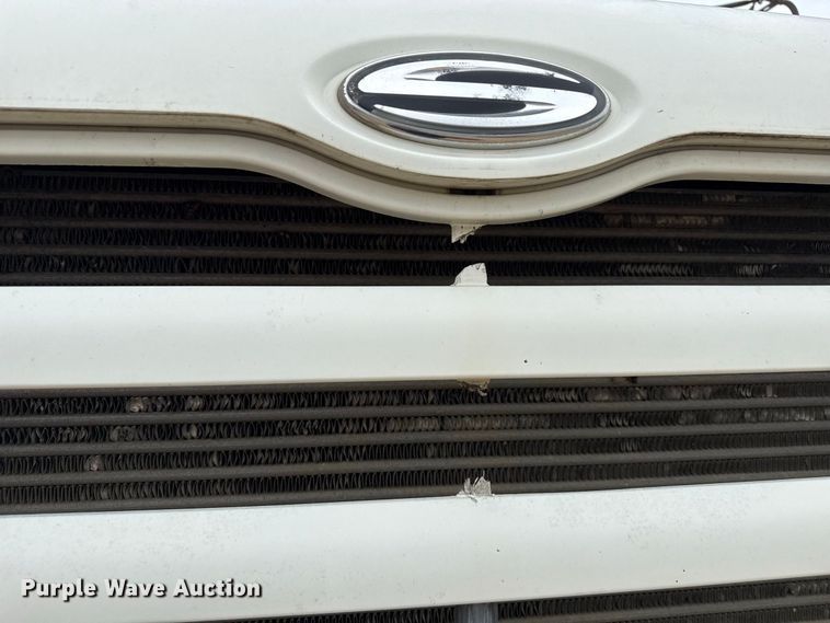 image for item ND9544 1999 Sterling Truck L7501 vacuum truck