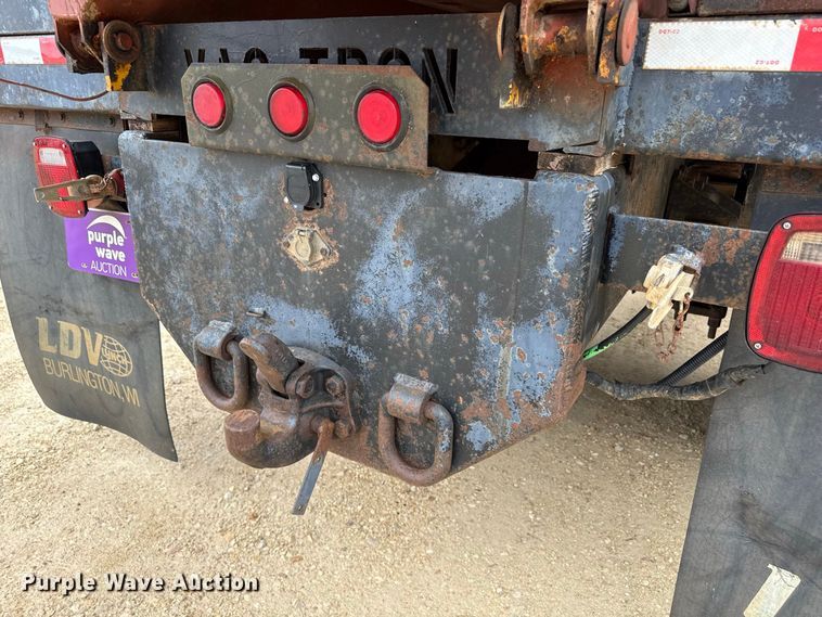 image for item ND9544 1999 Sterling Truck L7501 vacuum truck