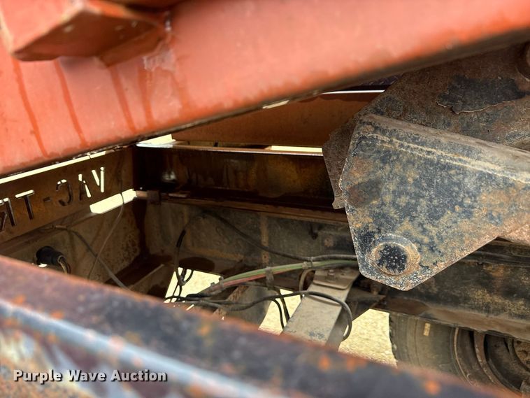 image for item ND9544 1999 Sterling Truck L7501 vacuum truck