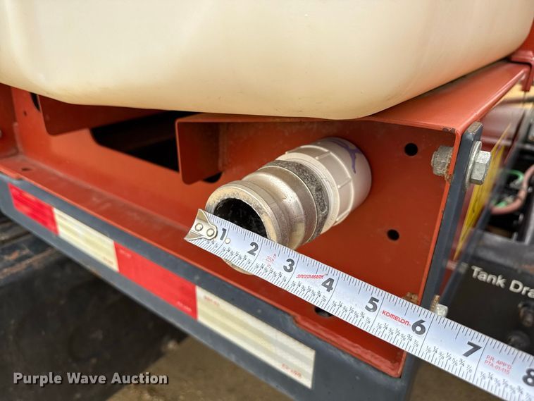 image for item ND9544 1999 Sterling Truck L7501 vacuum truck