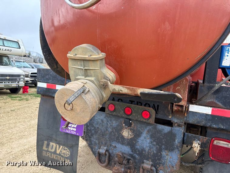 image for item ND9544 1999 Sterling Truck L7501 vacuum truck