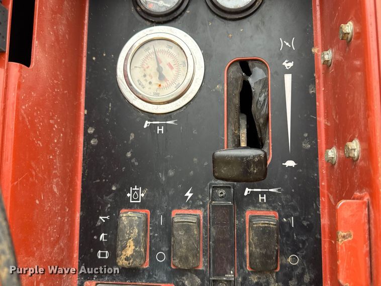 image for item ND9544 1999 Sterling Truck L7501 vacuum truck