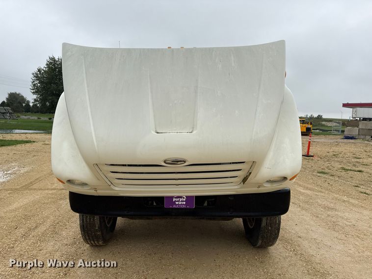 image for item ND9544 1999 Sterling Truck L7501 vacuum truck